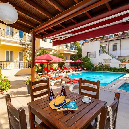 Apartahotel Grand Prestige 4*